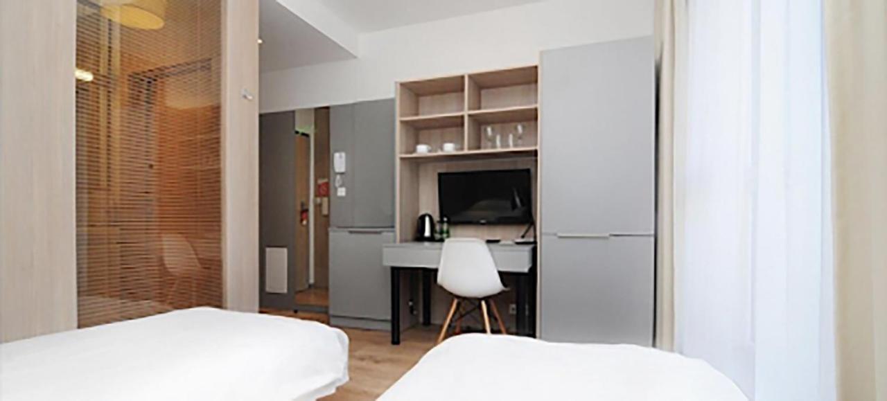 404 Rooms Wolska Apartament Warschau Exterior foto